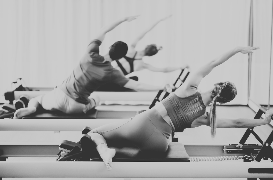 Élèves pendant un cours de Pilates